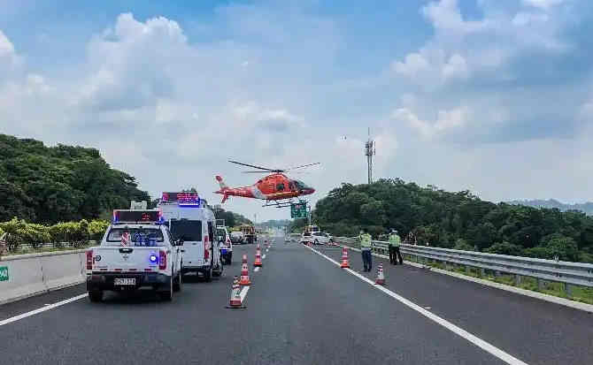 新邱区高速公路汽车救援案例